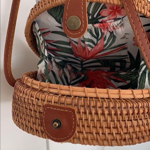 Round Rattan Bag - Picture 4 of 5